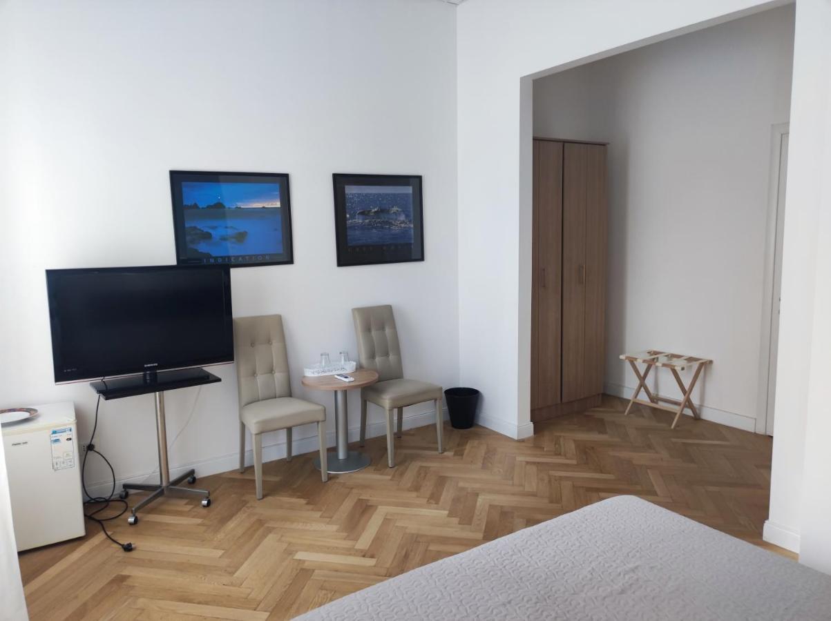 Piazza Goldoni Rooms Triëst Buitenkant foto
