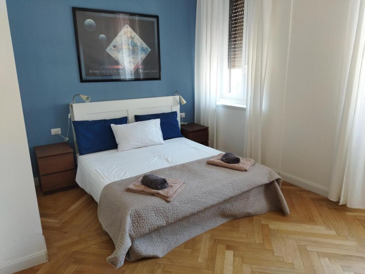 Piazza Goldoni Rooms Triëst Buitenkant foto